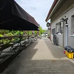 Chaticky Na Hrdlicce - Cim